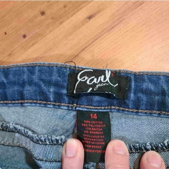 Plus Cropped Earl Jeans relaxed fit plus denim jeans - Picture 6 of 7